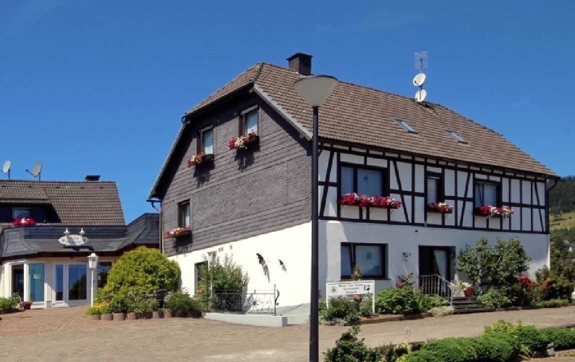 Hotels im Hochsauerland Landgasthof Haus zur Sonne