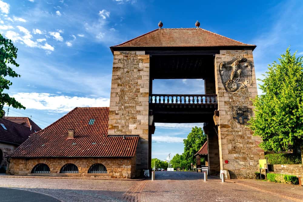 Deutsches Weintor  – Anfang der berühmten Deutschen Weinstraße