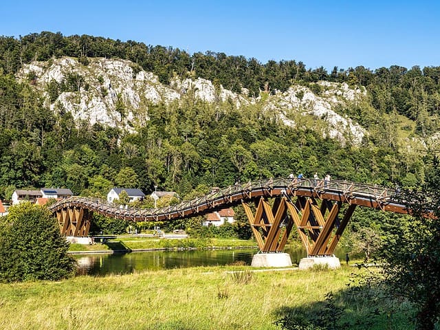 Essinger Holzbrücke Tatzelwurm